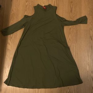 Hot Kiss Cold Shoulder Tunic